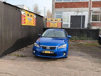 Begagnad Lexus CT200h Executive Line 135 HK (99 kW) 2012 Blå Halvkombi