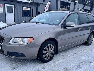 Begagnad Volvo V70 Momentum 200 HK (147 kW) 2007 Grå Kombi