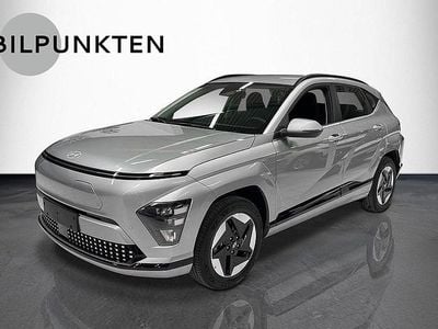 Shimmering silver metallic Ny 2026 Hyundai Kona Essential SUV | 492 400 kr (Lite dyr)