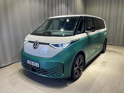 Flerfärgad Begagnad 2025 VW ID. Buzz Minibuss | 629 000 kr