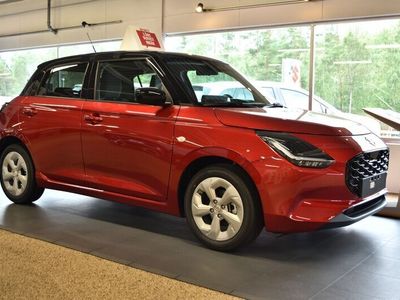 Begagnad Suzuki Swift 83 HK (61 kW) 2024 Röd Halvkombi