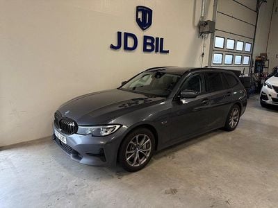 BMW 330e
