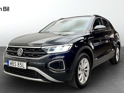 Svart Begagnad 2024 VW T-Roc Life SUV | 284 500 kr (Marknadspris)