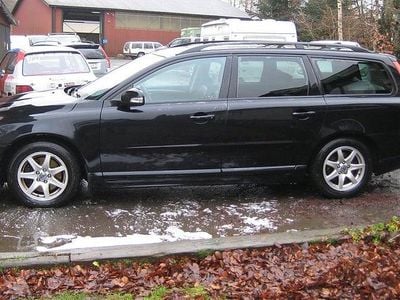 Svart Begagnad 2009 Volvo V70 Momentum Kombi | 65 500 kr (Marknadspris)