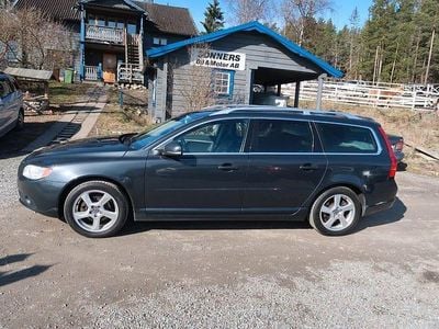 Grå Begagnad 2012 Volvo V70 Summum Kombi | 94 500 kr (Marknadspris)