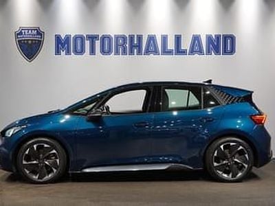 Begagnad Cupra Born e-Boost 172 kW (234 HK) 2023 Blå Halvkombi
