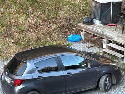 Begagnad 2015 Toyota Yaris Hybrid | 85 000 kr