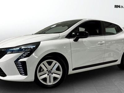 Vit Begagnad 2024 Renault Clio Evolution SUV | 198 900 kr