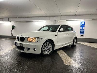 Vit Begagnad 2008 BMW 118 M Sport Halvkombi | 69 900 kr (Marknadspris)