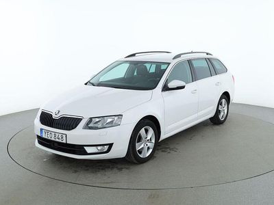 Vit Begagnad 2016 Skoda Octavia Ambition Kombi | 110 000 kr (Marknadspris)