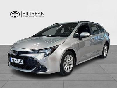 Silver (silver metallic) Begagnad 2023 Toyota Corolla Active Kombi | 265 000 kr (Marknadspris)