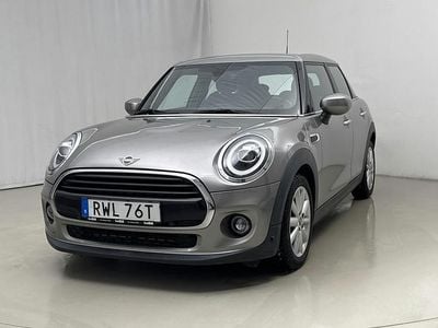 Mörkgrå Begagnad 2020 Mini Cooper Chili Halvkombi | 162 000 kr