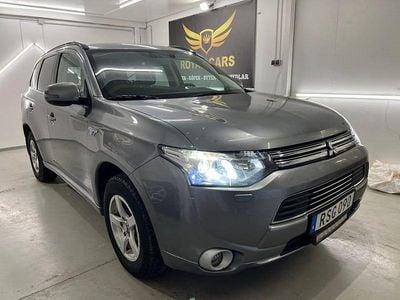 Begagnad Mitsubishi Outlander 203 HK (149 kW) 2014 Grå SUV