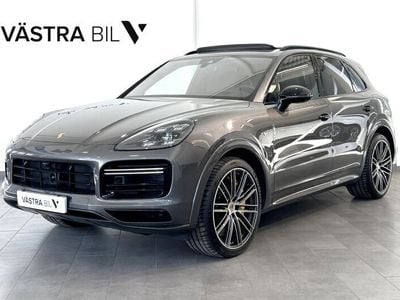Grå Begagnad 2019 Porsche Cayenne Turbo S SUV | 1 395 000 kr