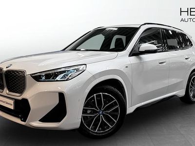Vit Begagnad 2025 BMW iX1 Shadowline SUV | 493 700 kr
