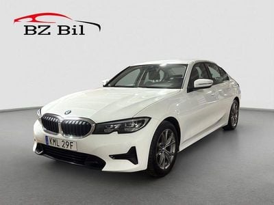 Vit Begagnad 2019 BMW 320 Sport Line Sedan | 259 900 kr (Marknadspris)