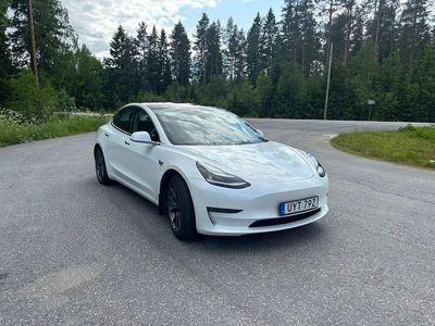 Vit Begagnad 2019 Tesla Model 3 Long Range AWD Sedan | 205 000 kr (Marknadspris)
