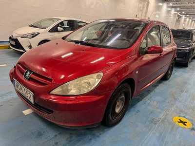 Rödmetallic Begagnad 2005 Peugeot 307 Halvkombi | 23 500 kr (Marknadspris)