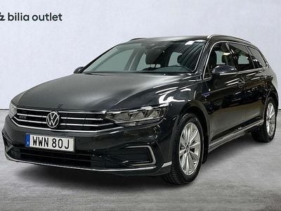 Mörkgrå Begagnad 2022 VW Passat GTE Kombi | 214 900 kr (Bra pris)