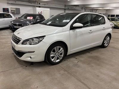 Begagnad Peugeot 308 Active 125 HK (91 kW) 2014 Vit Halvkombi