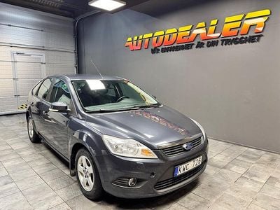 Begagnad Ford Focus Platinum 90 HK (66 kW) 2010 Grå Halvkombi