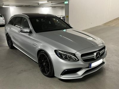 Mercedes C63 AMG