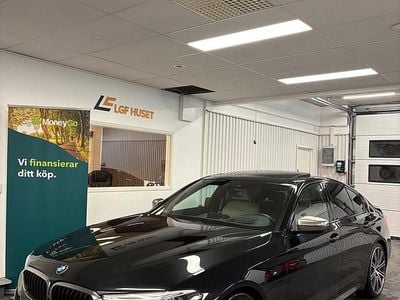 Begagnad BMW M550 462 HK (339 kW) 2017 Svart Sedan