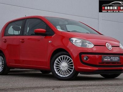 Röd Begagnad 2014 VW up! high up! Halvkombi | 59 900 kr (Marknadspris)