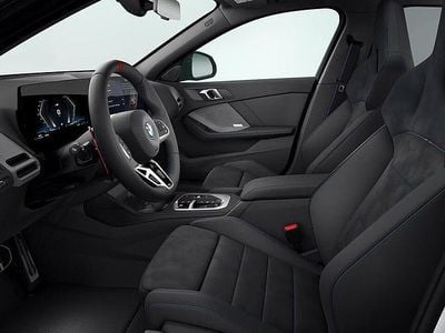 Ny BMW M135 Comfort Edition 2026 Grå Halvkombi