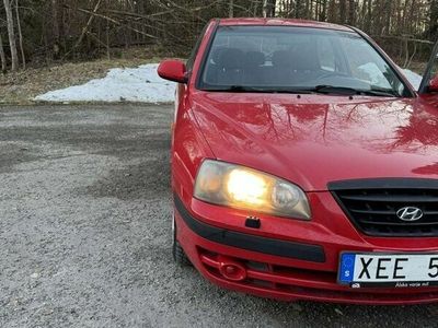 begagnad Hyundai Elantra | Svensksåld | Dragkrok | Kamrembytt