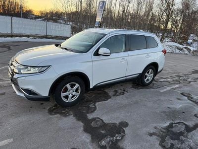 Begagnad Mitsubishi Outlander 150 HK (110 kW) 2017 SUV