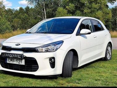Begagnad 2017 Kia Rio Halvkombi | 96 000 kr (Superpris)