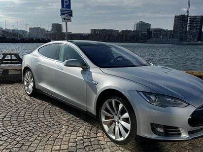 Begagnad 2013 Tesla Model S Halvkombi | 175 000 kr