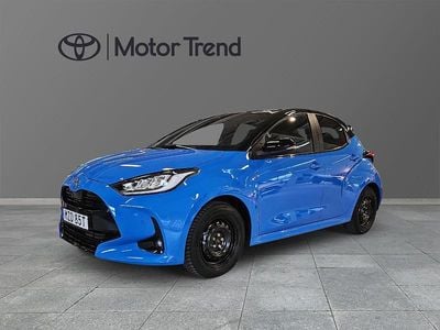 Blå Begagnad 2024 Toyota Yaris Hybrid Edition Halvkombi | 289 500 kr (Marknadspris)