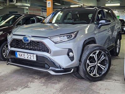 Grå Begagnad 2021 Toyota RAV4 SUV | 300 000 kr