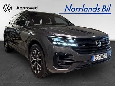 Grå (silizium grey metallic) Begagnad 2023 VW Touareg R SUV | 789 000 kr (Dyr)