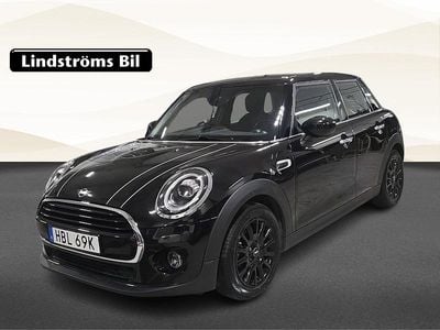 Begagnad Mini Cooper Pepper 137 HK (100 kW) 2019 Svart Halvkombi