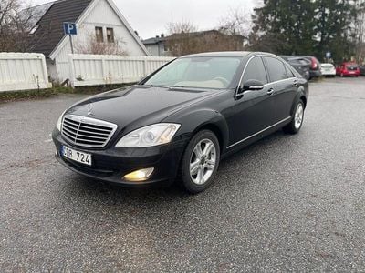 Svart Begagnad 2008 Mercedes S350L Sedan | 179 000 kr
