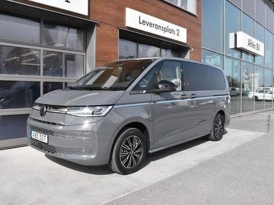 Grå Begagnad 2025 VW Multivan Style Van | 784 800 kr