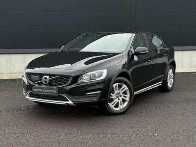 Svart Begagnad 2016 Volvo S60 CC Momentum Sedan | 194 800 kr (Marknadspris)