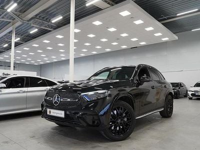 Svart Begagnad 2023 Mercedes GLC300 AMG SUV | 639 900 kr