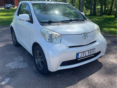 Toyota iQ