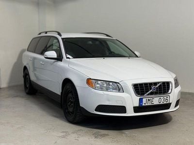 Begagnad Volvo V70 Kinetic 146 HK (107 kW) 2009 Vit Kombi