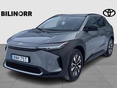 Begagnad Toyota bZ4X Executive 2023 Silver SUV