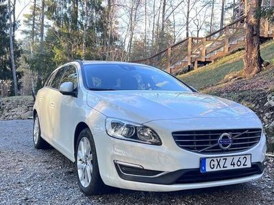 begagnad Volvo V60 D3 Geartronic Lågmil Momentum Euro 6