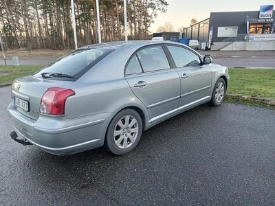 Begagnad 2008 Toyota Avensis Halvkombi | 30 500 kr (Bra pris)