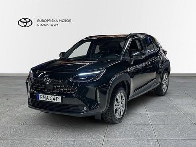 Svart Begagnad 2024 Toyota Yaris Cross Style SUV | 339 900 kr (Marknadspris)