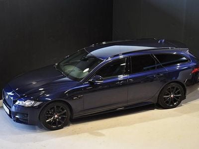Mörkblå (blå) Begagnad 2017 Jaguar XF Sportbrake R-Sport Kombi | 299 000 kr
