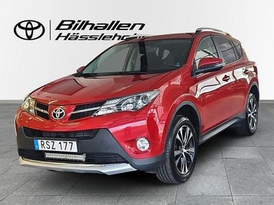 Röd Begagnad 2015 Toyota RAV4 Edition SUV | 194 900 kr (Marknadspris)