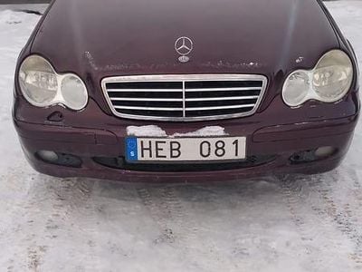 Begagnad Mercedes C180 143 HK (105 kW) 2007 Sedan